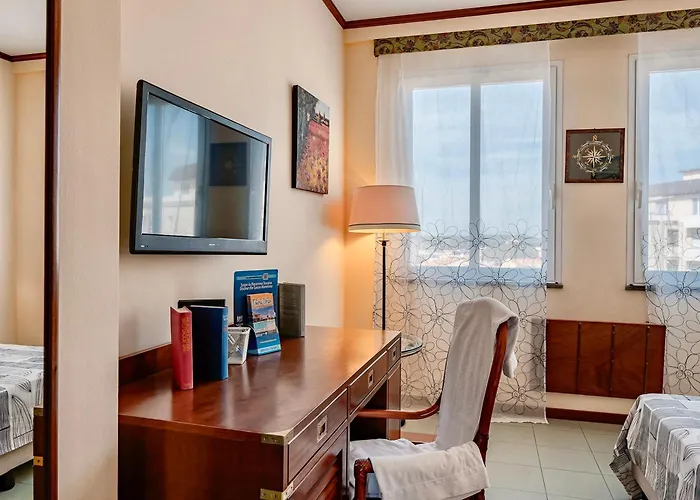 Thr - Isa-Hotel In Marina Di Cecina Just 100 Mt From The Beach