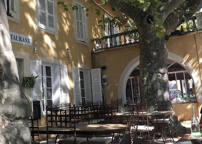 Hotel De La Loube