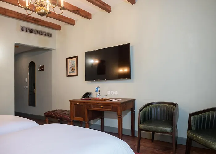 Vila Ebel Hotel Pool & Spa