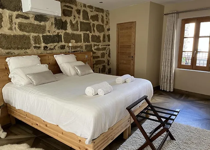 Le 19 - Suite 19 - 50M2 - Centre Historique - Clim