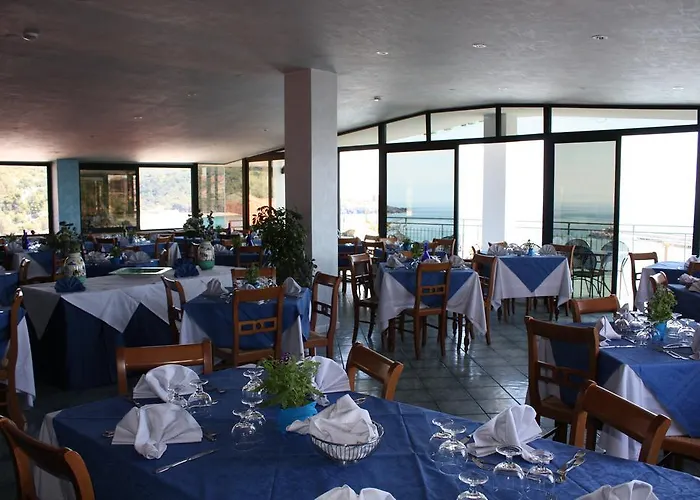 Hotel La Scogliera