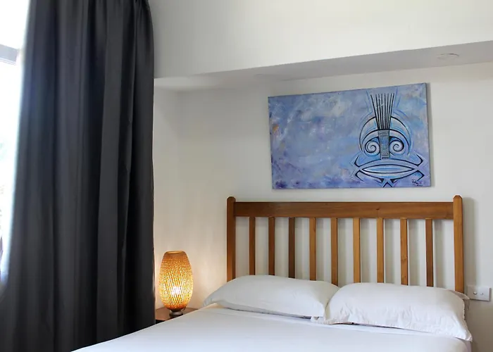 Pacific Crown Hotel