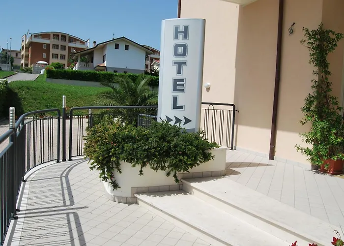Eu Ropa Hotel