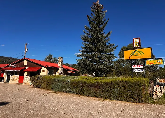 Historic Mora Inn & Rv Park