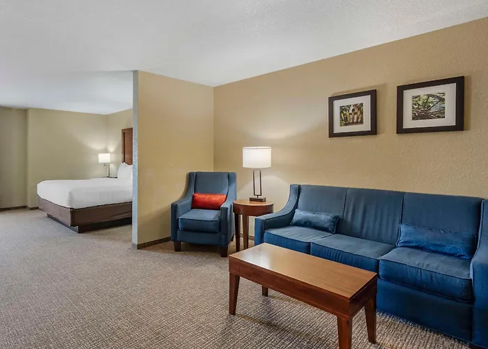 Comfort Inn & Suites