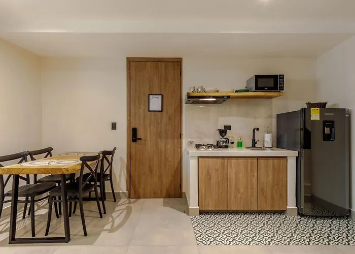 De La Cruz Studio Apartments