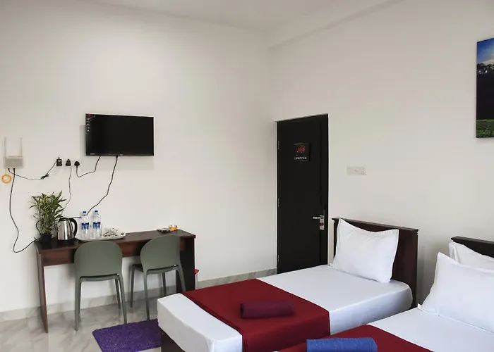 Solid Hotel Boralasgamuwa