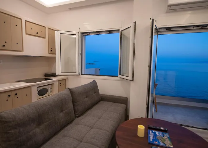 Flisvos Beachfront Apartments