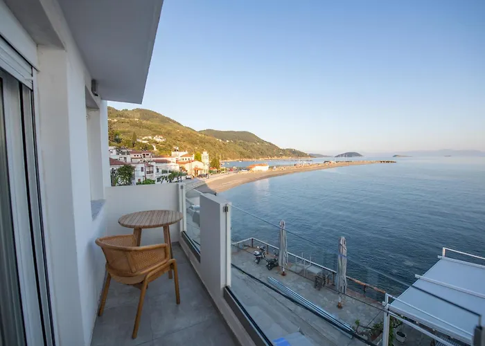 Flisvos Beachfront Apartments