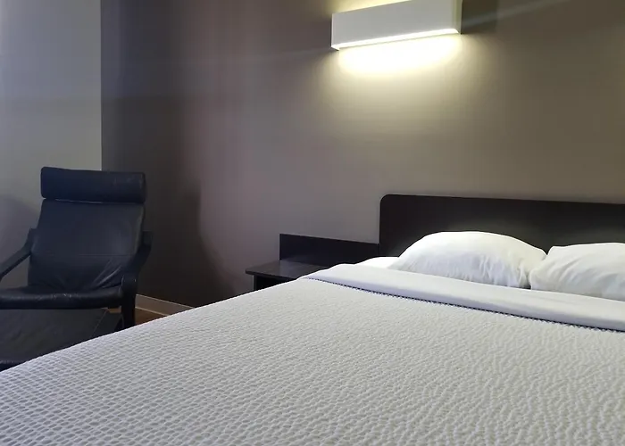 Joys Inn Innisfail, Ab