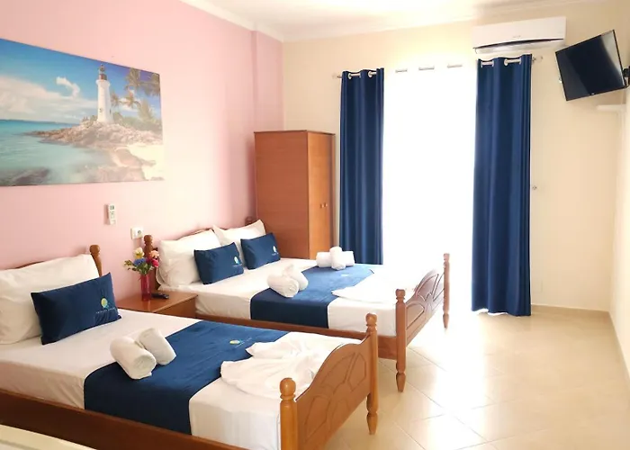 Friends House - Borsh Hotel