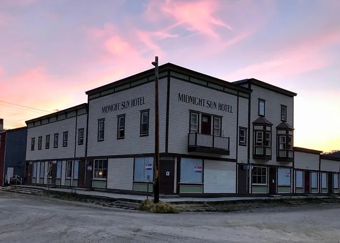 Midnight Sun, A Coast Hotel