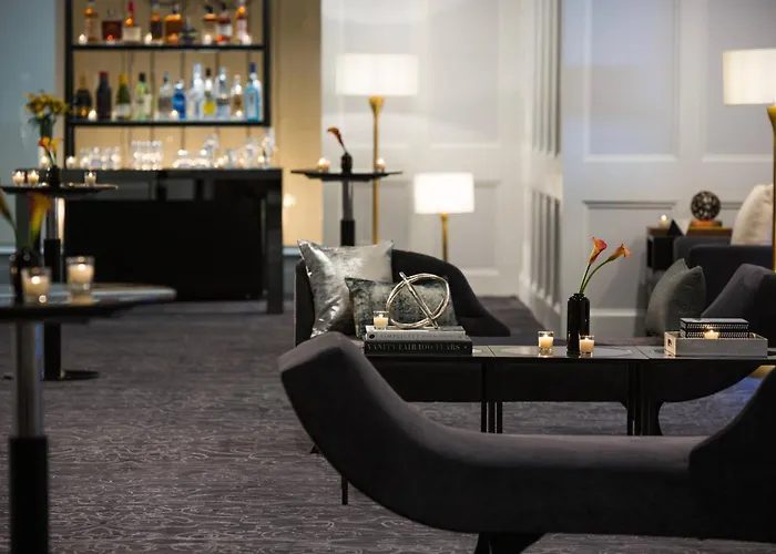 Renaissance Albany Hotel