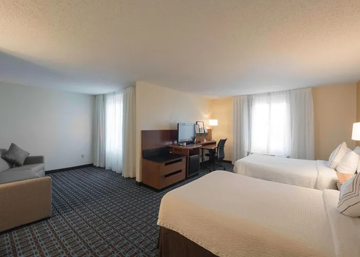 Fairfield Inn & Suites By Marriott Cleveland Streetsboro