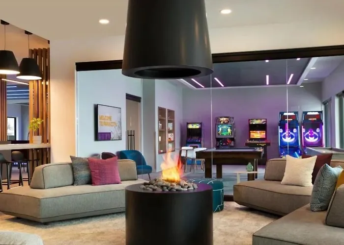Slope Side Studio In The Heart Of Canyons Village With Heated Pool & Hot Tub!