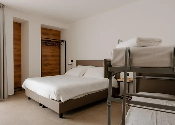 Belladonna Hotel
