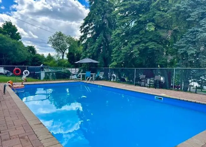 Merland Park Minnow Motel