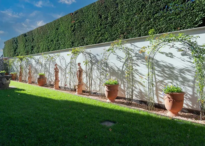 Accomodation Hotel Castello Il Codirosso