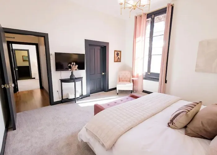 Speakeasy 2 Room Suite