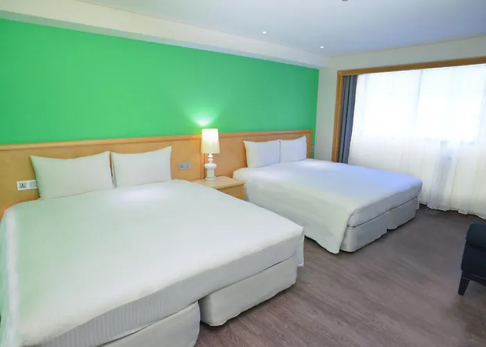 Green World Triple Beds