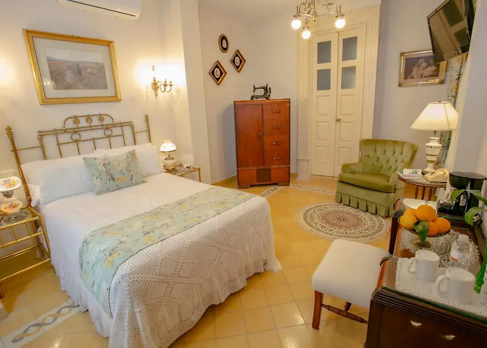 Grand Casa Naranjos, Hospedaje Alteno