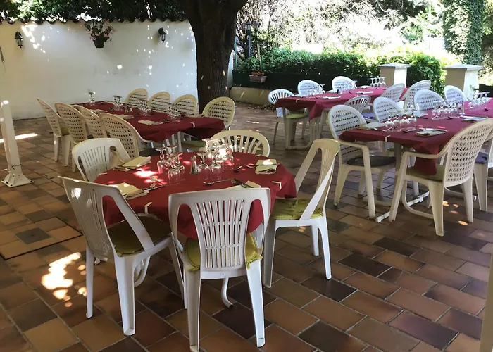 Logis Hotel Des Voyageurs Restaurant La Bonne Tabl'Hay