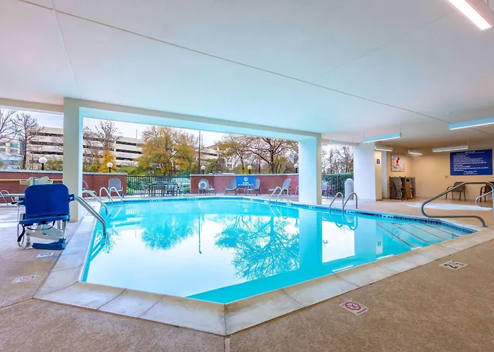 Heritage Inn & Suites The Woodlands, Trademark By Wyndham