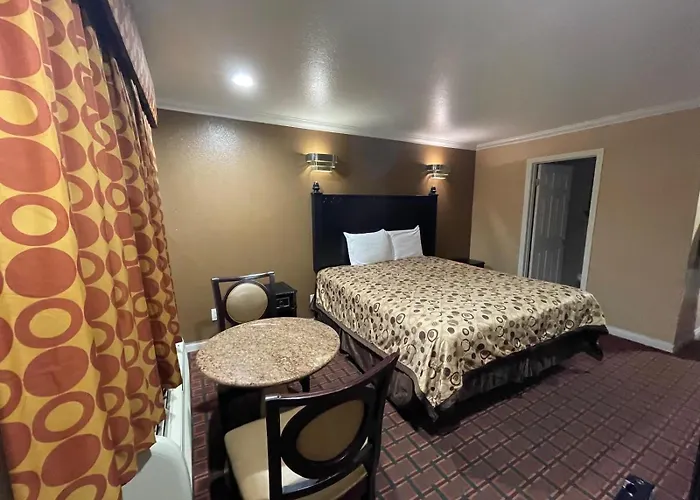 Sunrise Inn