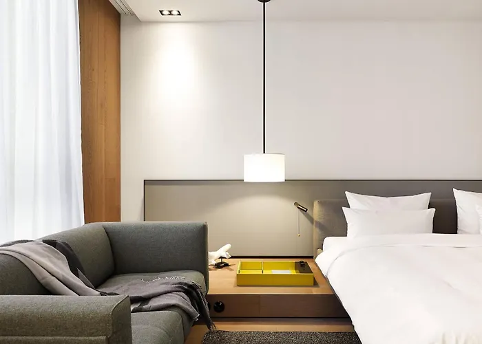 Roomers Baden-Baden, Autograph Collection