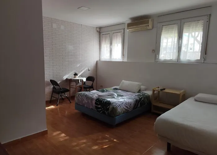 Apartamento y Habitaciones El Colmenar