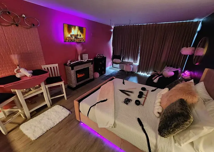 50 Shades Of Grey - Romance Suite! Couples Retreat 717