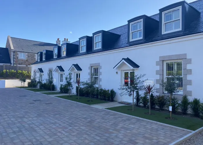 La Place Country Cottages