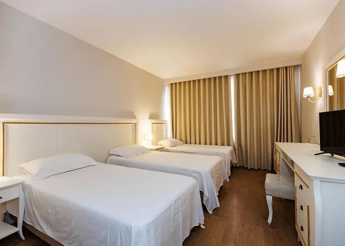 Riverside Rooms At Hotel Fieri