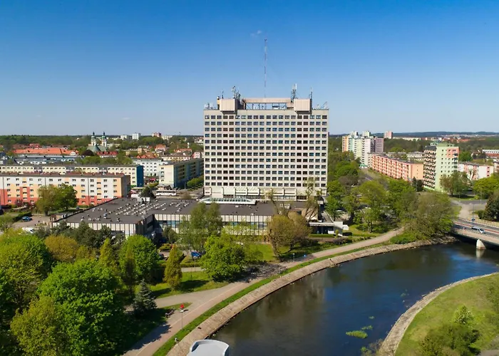 Hotel Gromada Pila