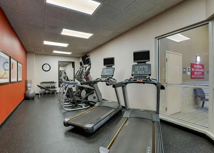 Drury Inn & Suites Charlotte Northlake
