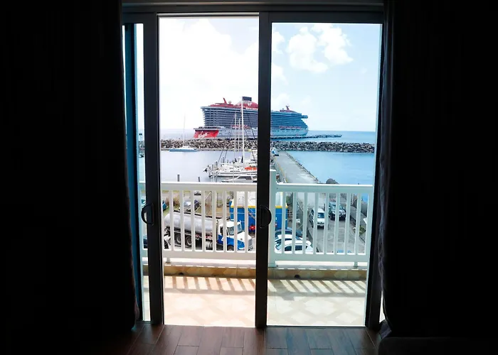 Kings Pavilion Suites Hotel