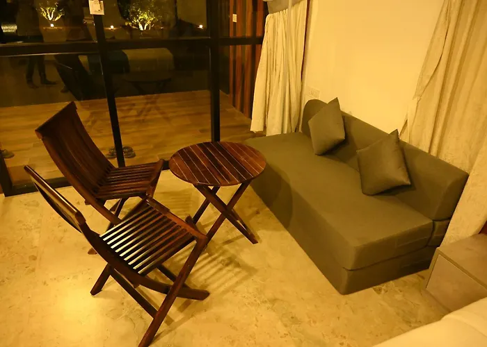 Aura Farms - Private Pool Cottages