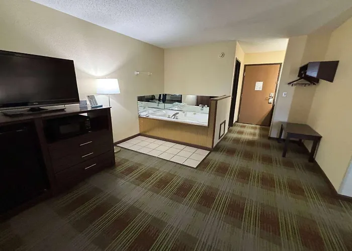 Super 8 By Wyndham Lincoln