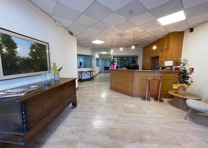 Hotel Clementi