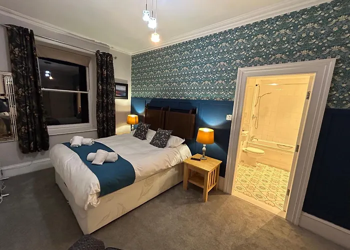 Annandale Arms Hotel
