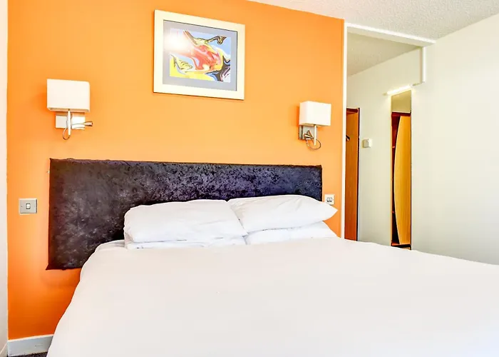 The Hotel Rafiya, Redditch