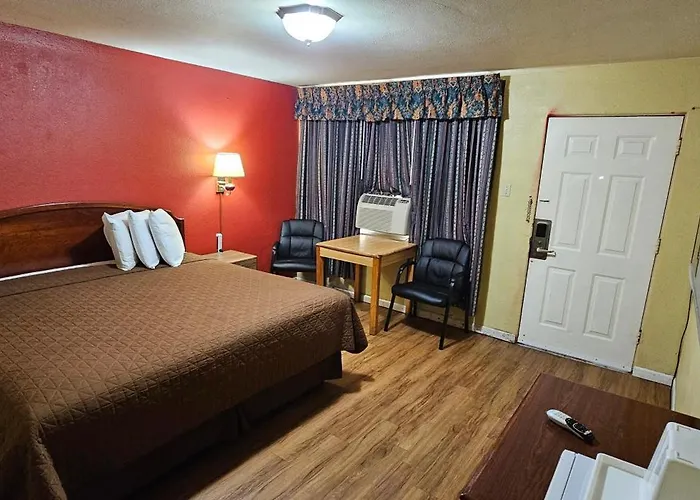 Deluxe Inn
