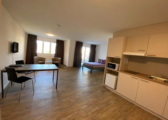 Motel & Aparthotel Brueggli