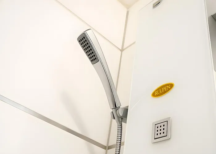 Apart Hotel Petit Palace Suites