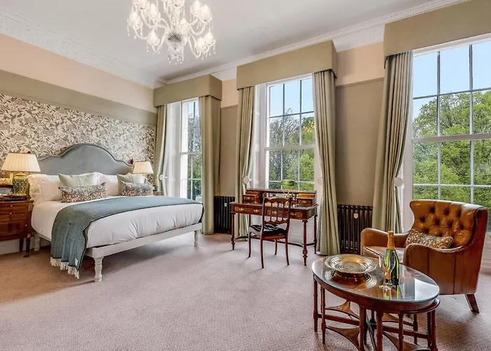 Stauntons On The Green Hotel