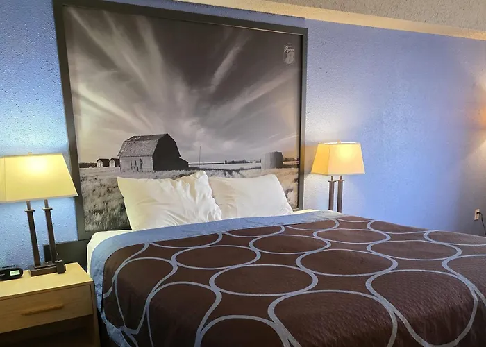 Super 8 By Wyndham Swift Current