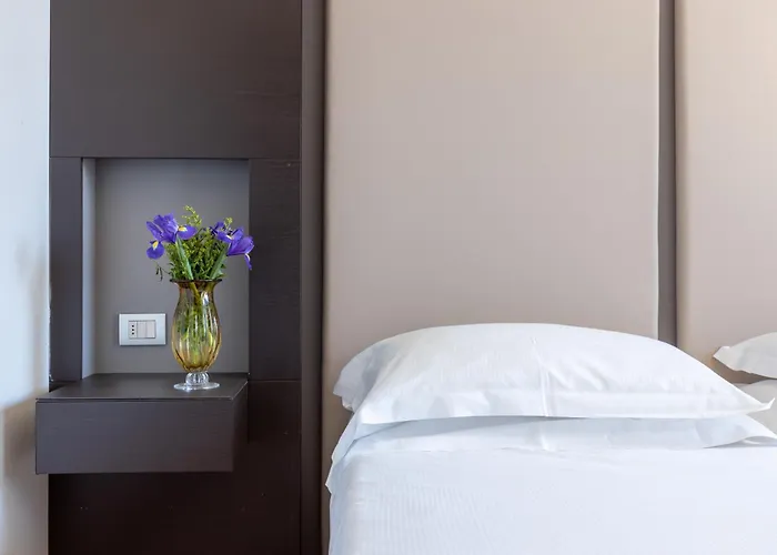 Wall Art Hotel & Residence