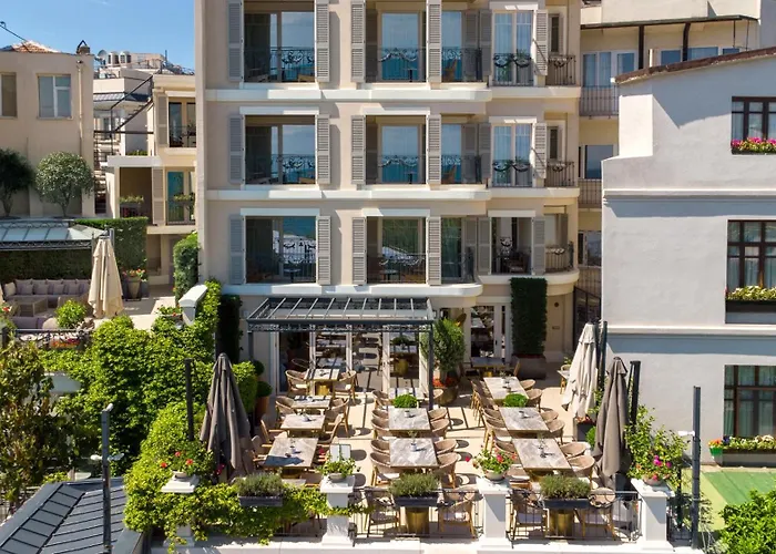 Mula Hotel