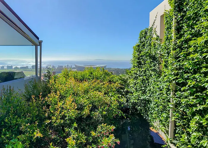 Bluegum Hill Guesthouse & Apartments