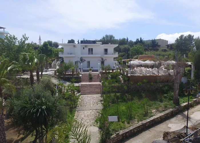Emar Beachfront Hotel Ksamil